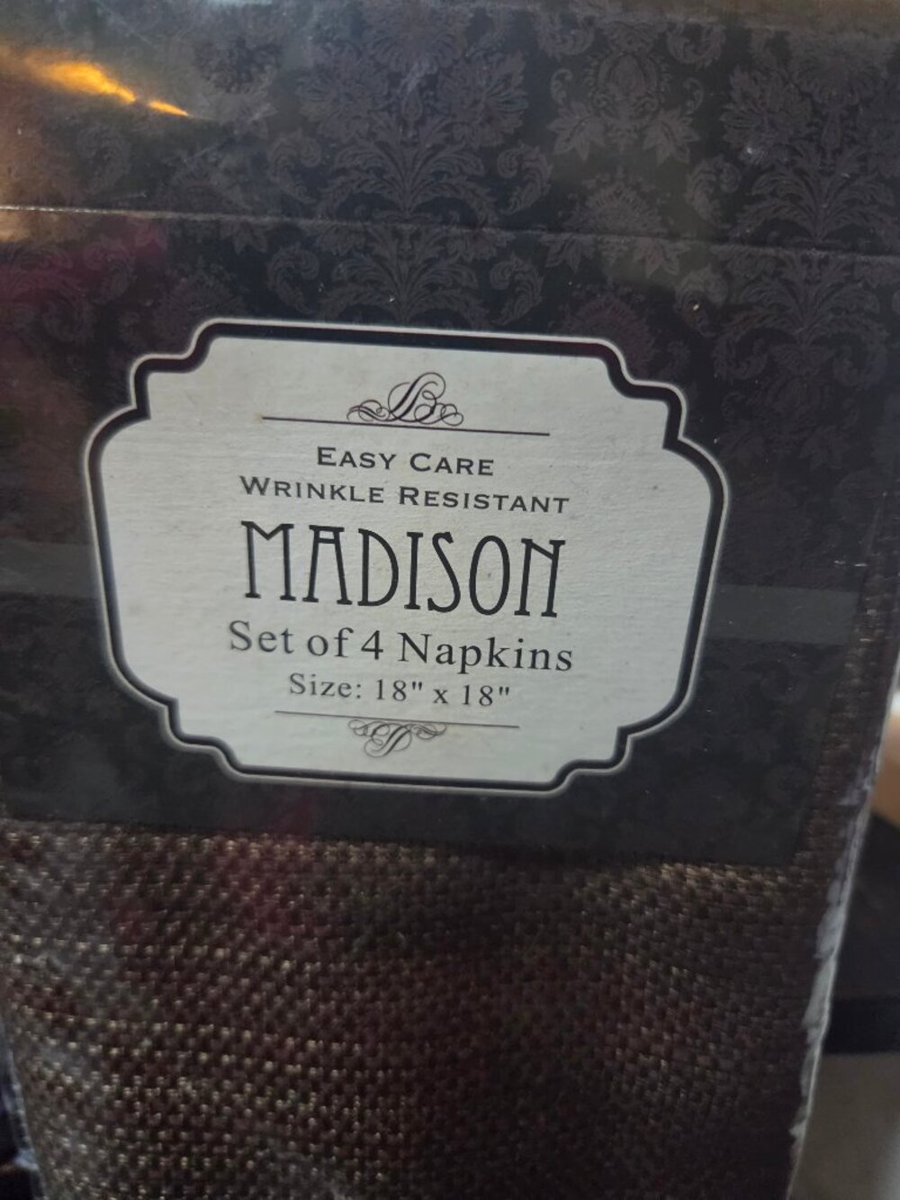 MADISON SET OF 4 CLOTH NAPKINS - Picture 2 of 3